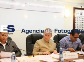 Sesiona la Comisión Electoral en Congreso de Puebla - ES imagen agencia de fotografía