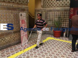 Colocan guias para debiles visuales en el Congreso de Puebla - ES imagen agencia de fotografía