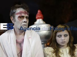 Presentación Y la tumba dijo... panteón municipal - ES imagen agencia de fotografía
