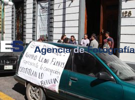 Protestan contra alcalde de ocotitlan en congreso - ES imagen agencia de fotografía
