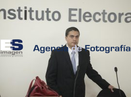 Se presentan los nuevos consejeros electorales en el IEE - ES imagen agencia de fotografía