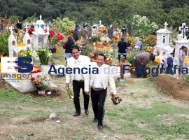 Panteon Tochimilco dia de muetos - ES imagen agencia de fotografía