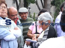 MANIFESTACION PERSONAS POR CAJAS DE AHORRO - ES imagen agencia de fotografía