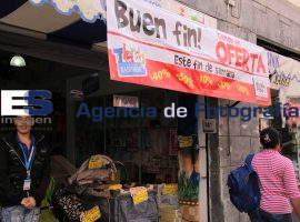 Anuncian el buen fin con ambulantes en el centro histórico - ES imagen agencia de fotografía