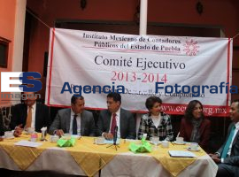Presentación de integrantes del Instituto Mexicano de Contadores - ES imagen agencia de fotografía