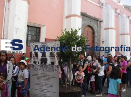 Visitantes casa de los hermanos Serdán - ES imagen agencia de fotografía