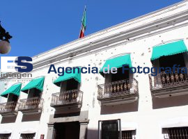 Acuden decenas de personas al museo Hermano Serdan - ES imagen agencia de fotografía