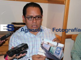 Gerardo Mejía Ramírez Diputado PRI culpa a Elva De Ita president - ES imagen agencia de fotografía