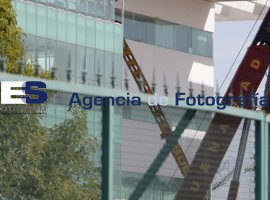 Trabajos de reparación techo biblioteca central BUAP - ES imagen agencia de fotografía