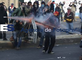 Manifestaciones y enfrentamientos cerco a San Lazaro - ES imagen agencia de fotografía