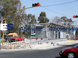 Paraderos Bulevar Atlixco de RUTA 2012 - ES imagen agencia de fotografía