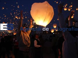Globos de Cantoya en Los Fuertes 2012 - ES imagen agencia de fotografía