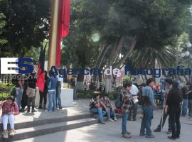 Estudiantes de la BUAP recuerdan matan de 2 de octubre de 1968 - ES imagen agencia de fotografía