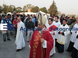 Misa de celebración a la Santa Cruz - ES imagen agencia de fotografía