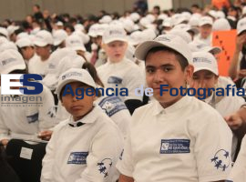 Entrega de Becas de Integración del programa “Por los que se quedan” - ES imagen agencia de fotografía