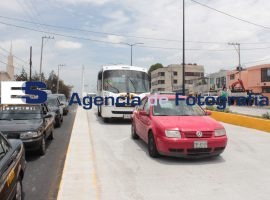 Transito fluido en viaducto Carlos Camacho Espíritu - ES imagen agencia de fotografía
