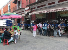 Comercio en calles del centro histórico - ES imagen agencia de fotografía
