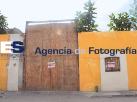Inmueble Histórico demolido y clausurado - ES imagen agencia de fotografía