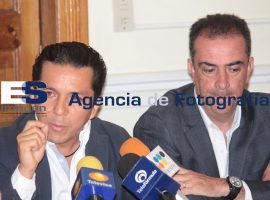 Colonos de San Martinito contra torres Perseo - ES imagen agencia de fotografía