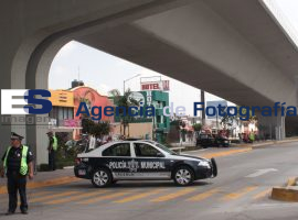 Bloqueo de  viaducto calzada Zaragoza  - ES imagen agencia de fotografía