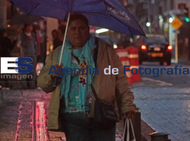 Lluvias en el centro de la ciudad - ES imagen agencia de fotografía