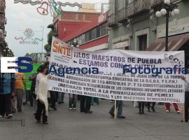 Marcha de maestros - ES imagen agencia de fotografía