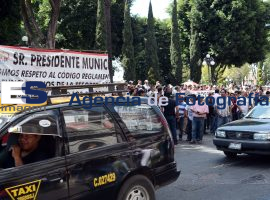 Manifestación de comerciantes de la central de abastos   - ES imagen agencia de fotografía