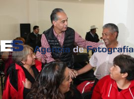 Se reune Víctor Manuel Giorgana con vecinos en San Manuel - ES imagen agencia de fotografía