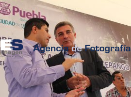 Inicio de obra de pavimento concreto  hidráulico del camino a Tl - ES imagen agencia de fotografía