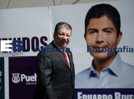 Llegada de invitados al informe de Eduardo Rivera Enrique Doger - ES imagen agencia de fotografía