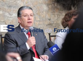 Enrique Doger critica el 2do. Informe de Eduardo Rivera - ES imagen agencia de fotografía