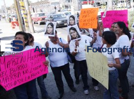 Protestan mujeres contra Mario Marín - ES imagen agencia de fotografía