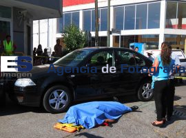 Muere de un infarto ocasionando un accidente vehicular - ES imagen agencia de fotografía