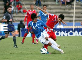 El Salvador Vence a Panamá en cuartos de final - ES imagen agencia de fotografía