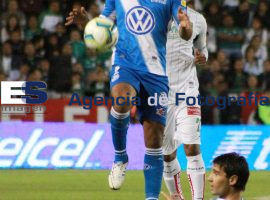 Vence 1-0 el Puebla FC al club León - ES imagen agencia de fotografía
