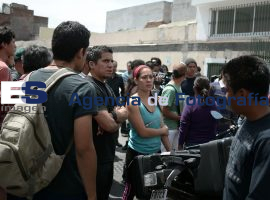 Policia se enfrenta a integrantes de Antorcha Campesina  - ES imagen agencia de fotografía