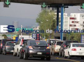 Autopista Atlixcayotl regreso de vacacionistas - ES imagen agencia de fotografía