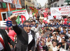 Enrique Agüera único en registrarse por la alcaldía Puebla Unida - ES imagen agencia de fotografía