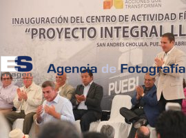Inauguran Polideportivo con Antonio Gali y Miguel Ángel Huepa en San Andrés Cholula - ES imagen agencia de fotografía