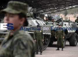 Demostración militar  - ES imagen agencia de fotografía