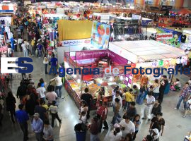 Miles de personas visitan la Feria de Puebla - ES imagen agencia de fotografía