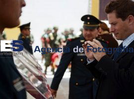 Exponen ejemplares de la constitución  - ES imagen agencia de fotografía