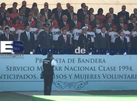 Montan guardia al Gral. Ignacio Zaragoza en 5 de Mayo 2013 - ES imagen agencia de fotografía