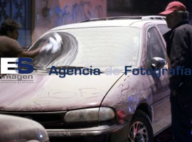 Cae ceniza volcánica al sur de la ciudad - ES imagen agencia de fotografía