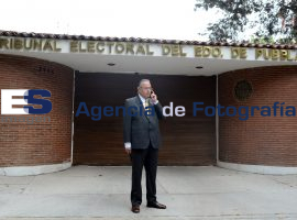 Ceballos acude al tribunal electoral  - ES imagen agencia de fotografía
