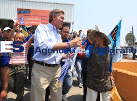 Tony Gali y Paty Leal central de abastos - ES imagen agencia de fotografía