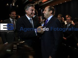 Presentación de la plataforma de empleo y estabilidad económica - ES imagen agencia de fotografía