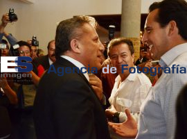 Camacho Quiroz y Agüera en rueda de prensa  - ES imagen agencia de fotografía