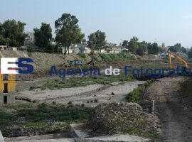 Puente negro  - ES imagen agencia de fotografía
