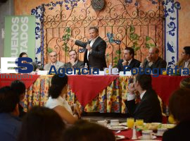 Agüera se reune empresarios de turismo  - ES imagen agencia de fotografía